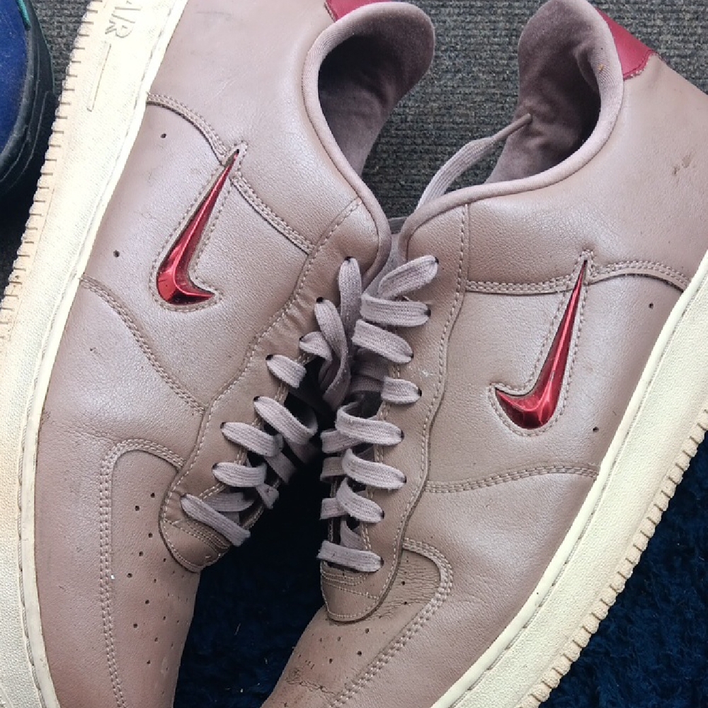 Men's Brown Sneakers with Red Accents